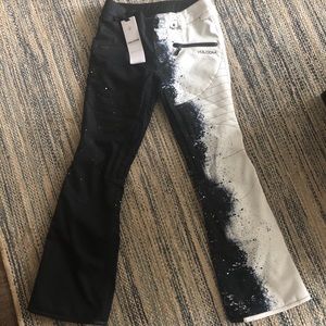 Women’s Volcom Snowboarding Pants
